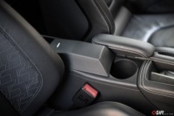 OSIR ArmRest TTMK2 アームレスト for TT/TTS/TTRS(8J)